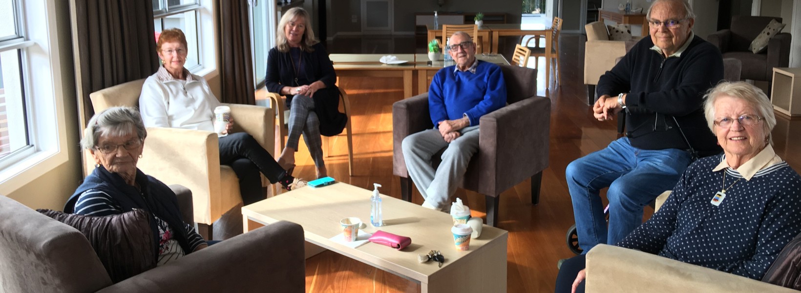 Broadwater Gardens Hole in the wall cafe (3)_crop.jpg Broadwater Gardens Hole in the wall cafe (3)_crop.jpg