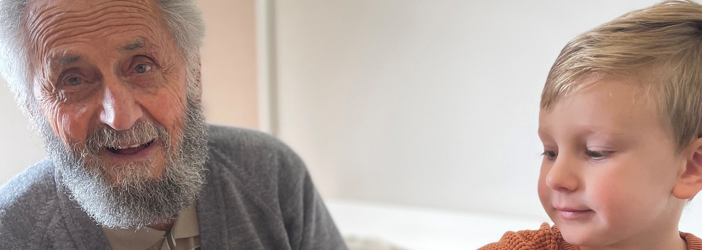 Aged care residents teach a lifetime of skills to children