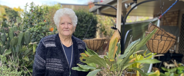 Fernhill Lynda with 40yo Fernhill orchid (6).JPG Fernhill Lynda with 40yo Fernhill orchid (6).JPG