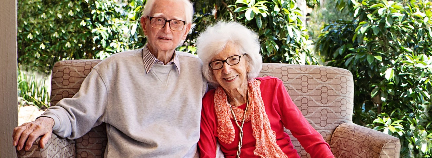 Helen and Harry - Galleon Gardens _crop.jpg Helen and Harry - Galleon Gardens _crop.jpg