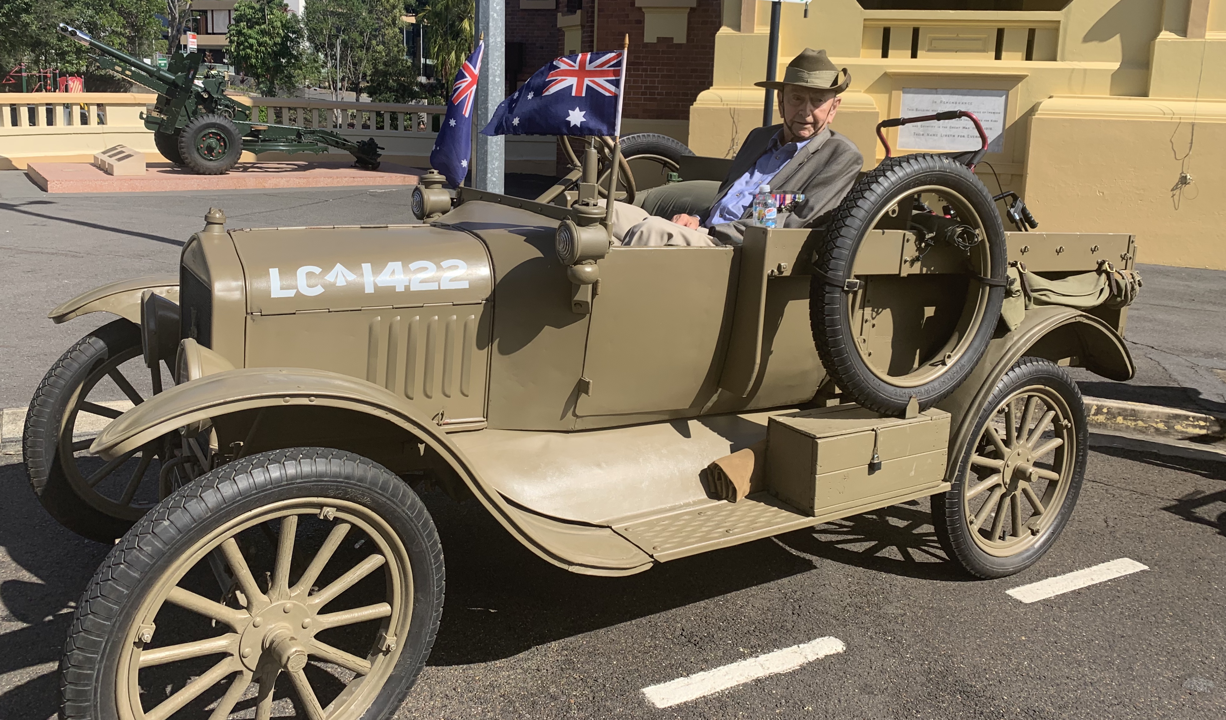 Ralph Edwards ANZAC parade Model T Ford 2019 (2).jpeg