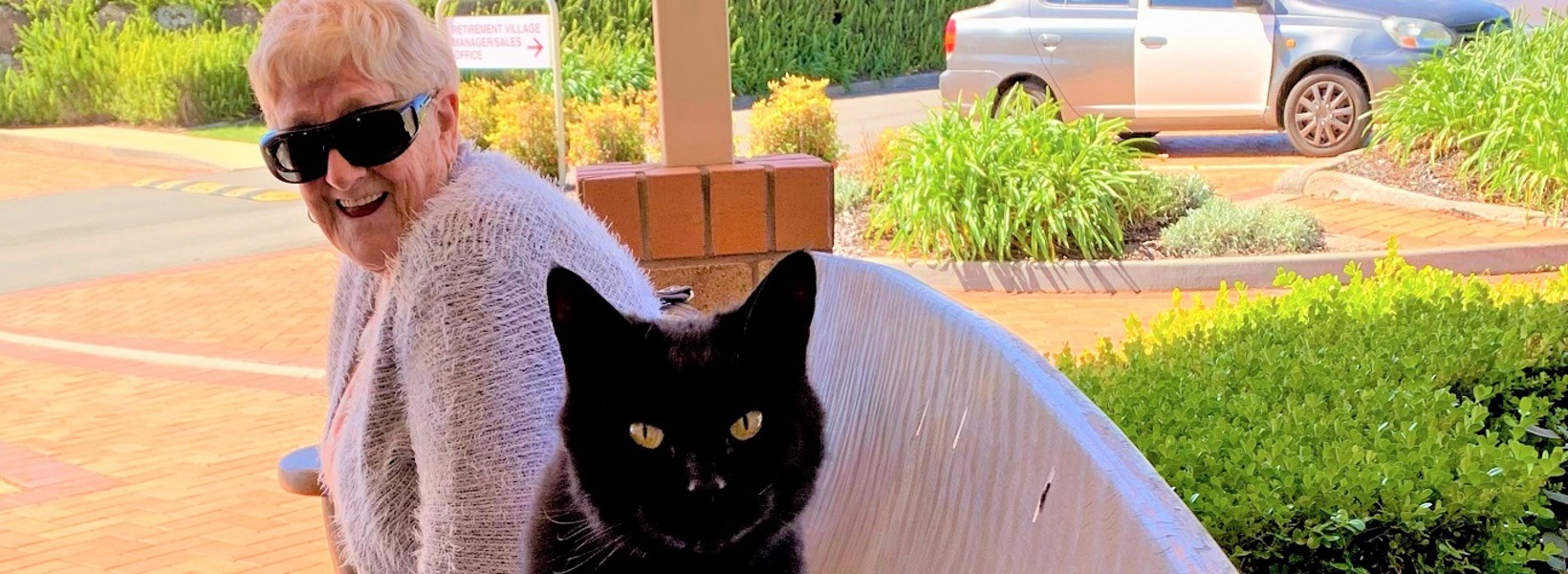 Cyndy & Bubba_1400x500.jpg Cyndy & Bubba_1400x500.jpg