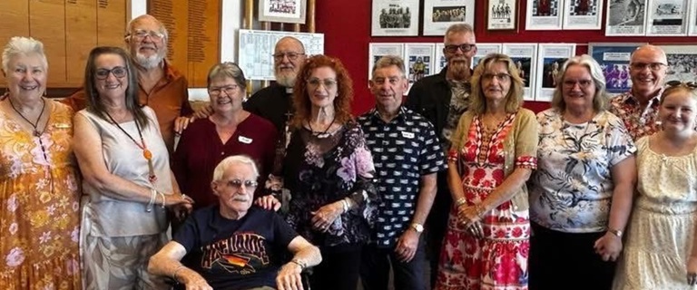 Ron and his family.jpg Ron and his family.jpg