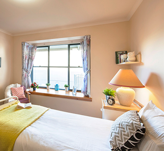 Single room - private ensuite - Hillside.jpg